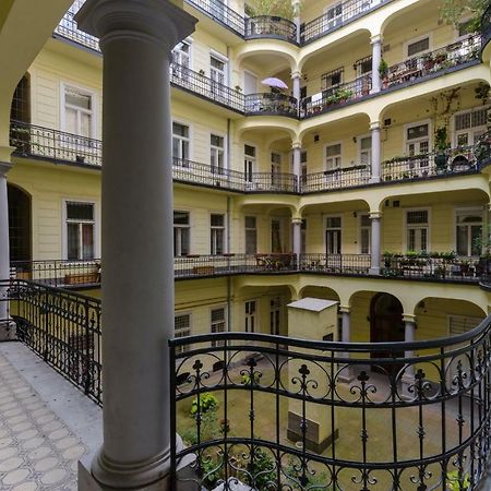 Modern, Luxury Flat In The Heart Of 布达佩斯 外观 照片